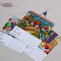 Авторски календар с творби на Ангелина Досева с дървена закачалка