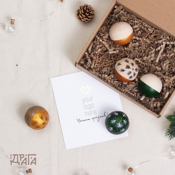 Ръчно изработени коледни играчки – комплект от шест дървени топки