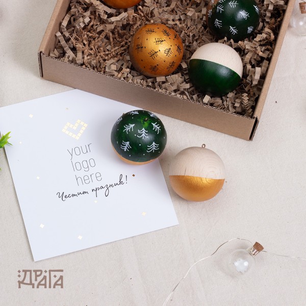 Ръчно изработени коледни играчки – комплект от шест дървени топки