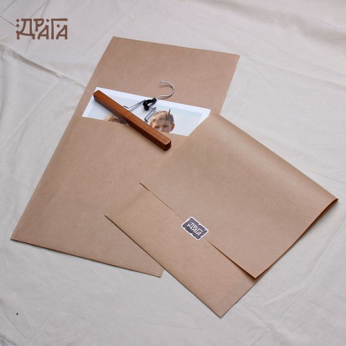 Персонализиран календар с дървена закачалка 